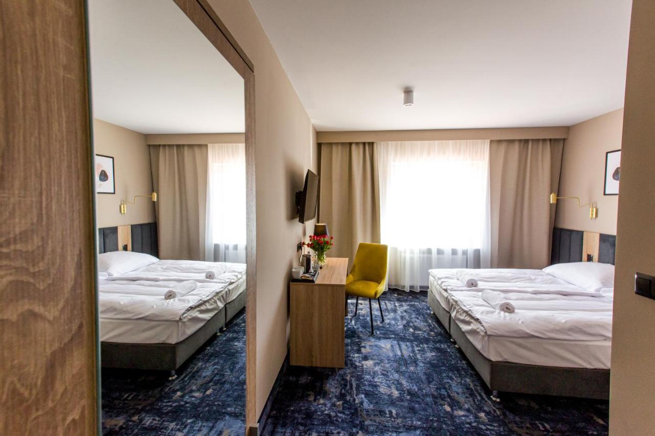 Hotel Zodiak Sucha  외부 사진
