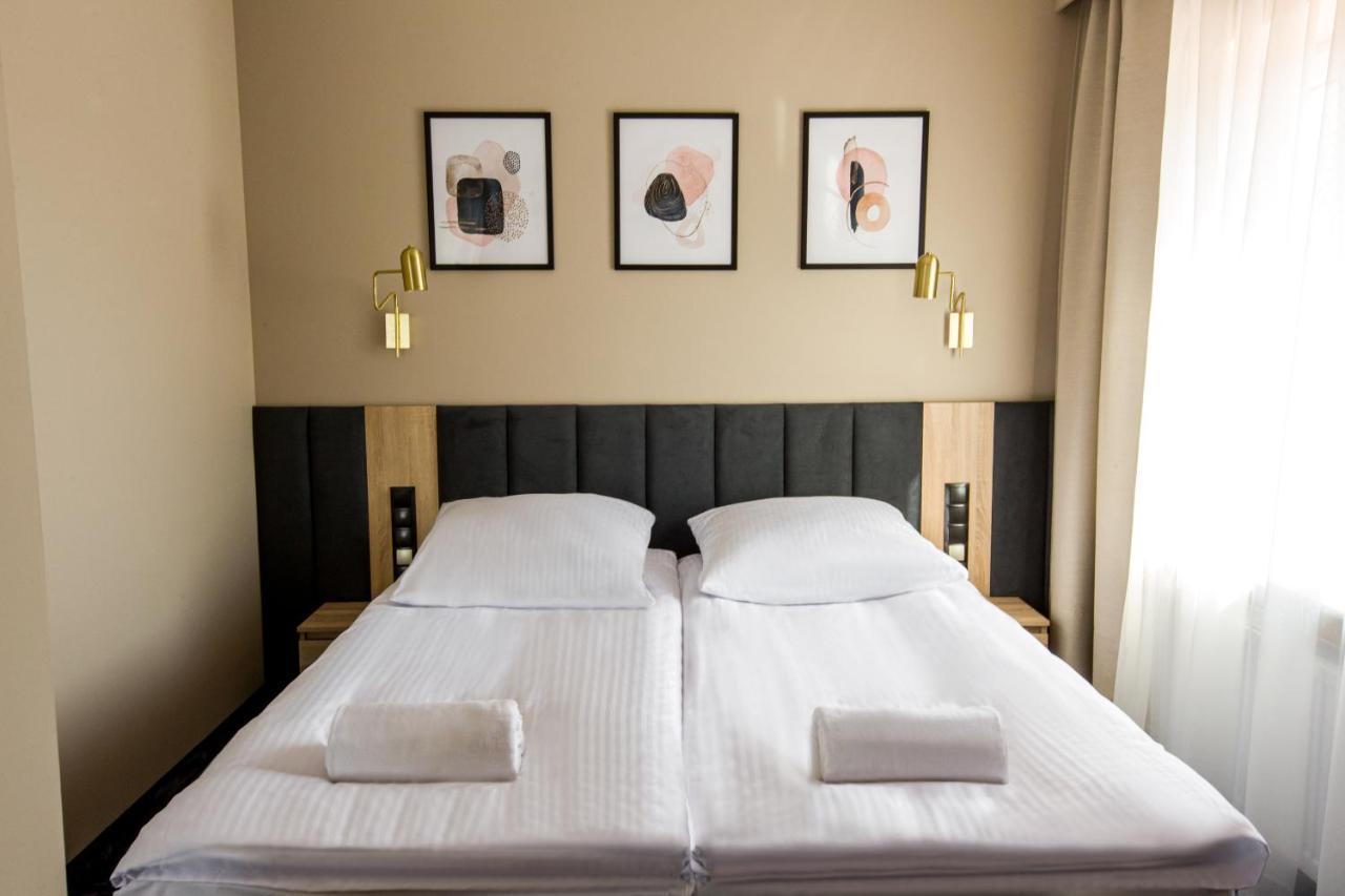 Hotel Zodiak Sucha  외부 사진