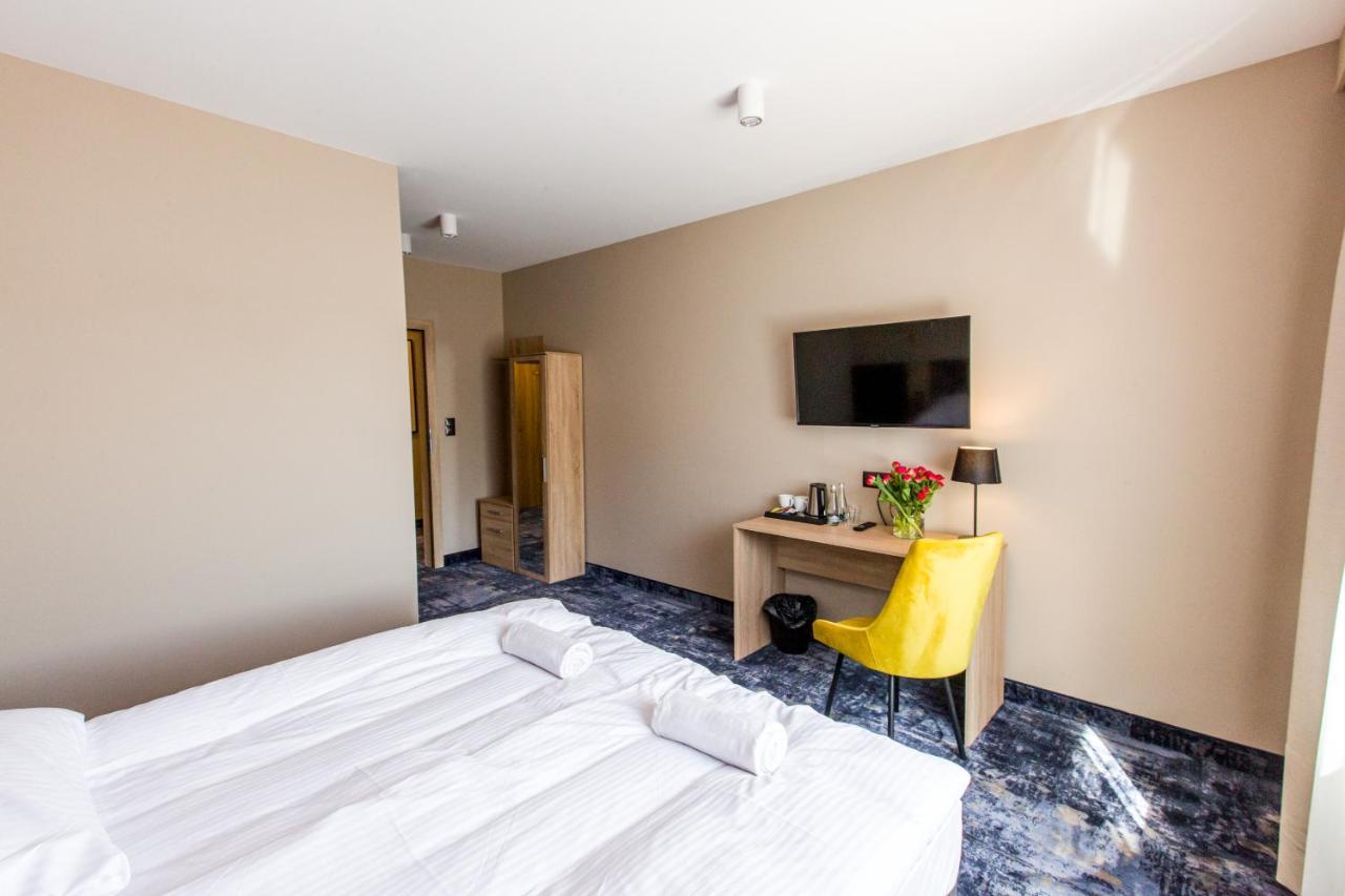 Hotel Zodiak Sucha  외부 사진
