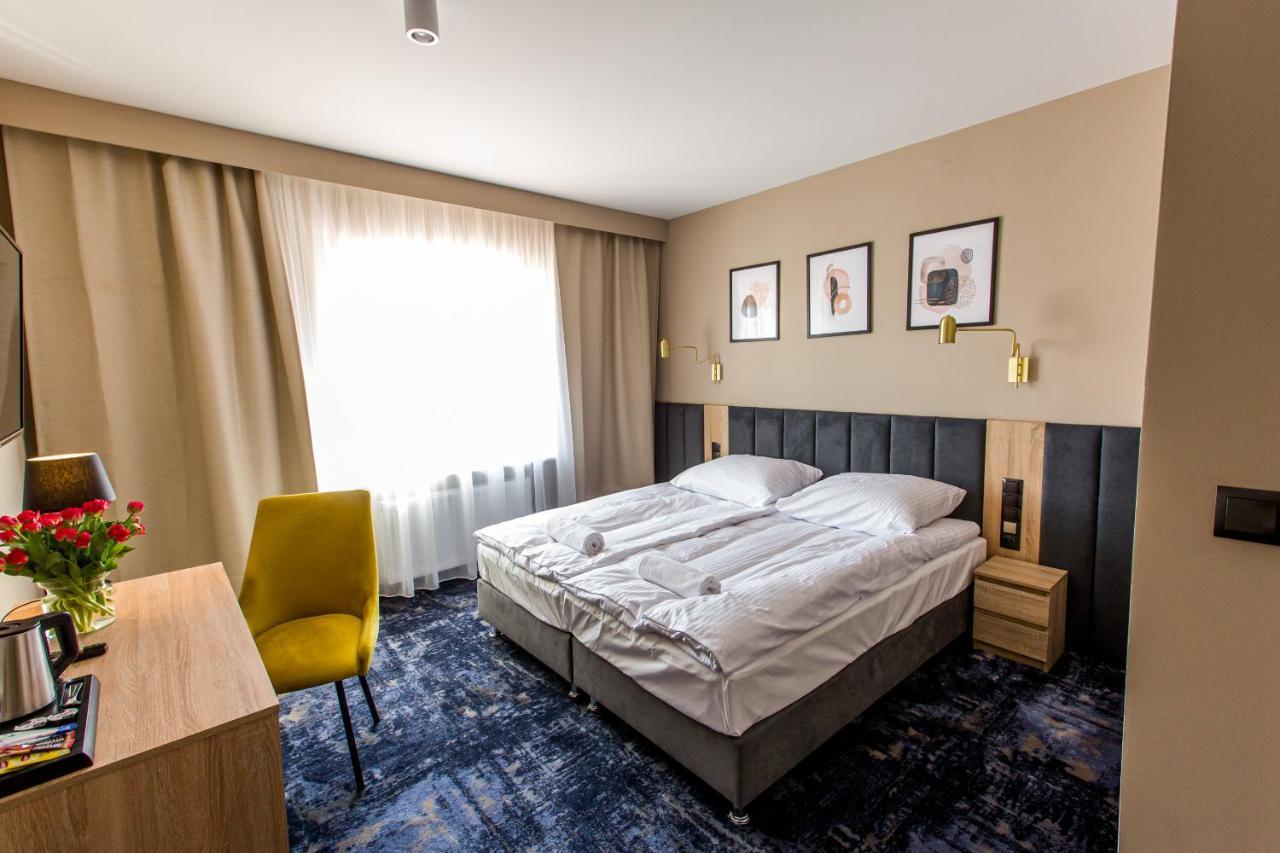 Hotel Zodiak Sucha  외부 사진