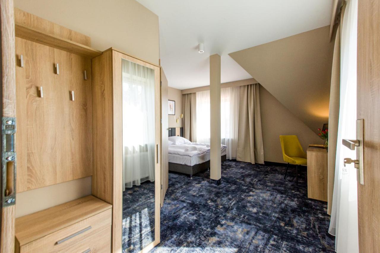 Hotel Zodiak Sucha  외부 사진