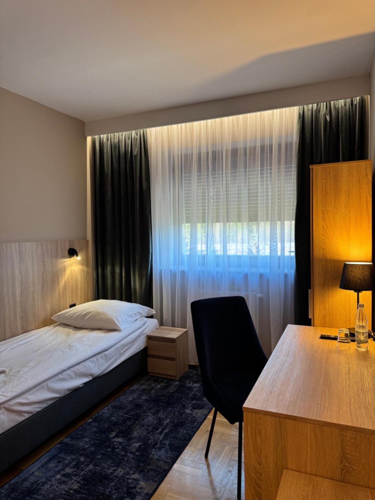 Hotel Zodiak Sucha  외부 사진